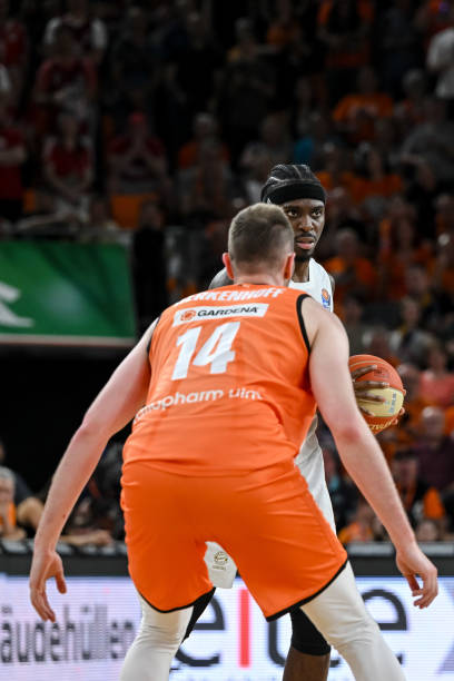 队内气氛焕 队内气氛焕