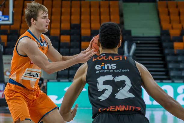 几年虽然屡 几年虽然屡